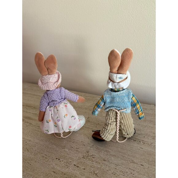 Lot of 2 Russ Berrie Bunnies w/ stands - Picture 3 of 7